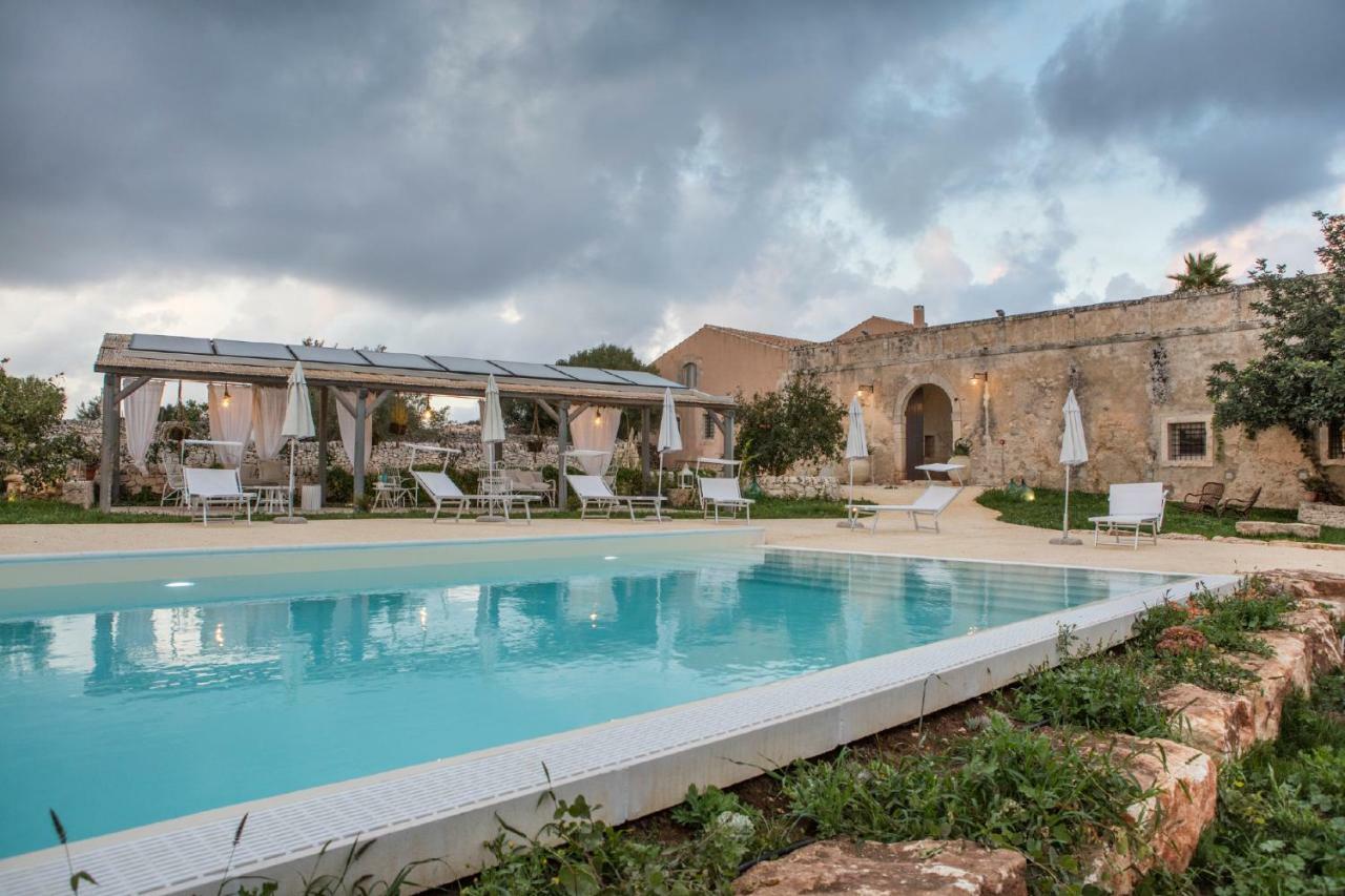 Gasthaus Terre Di Cavalusi Relais Donnafugata Exterior foto