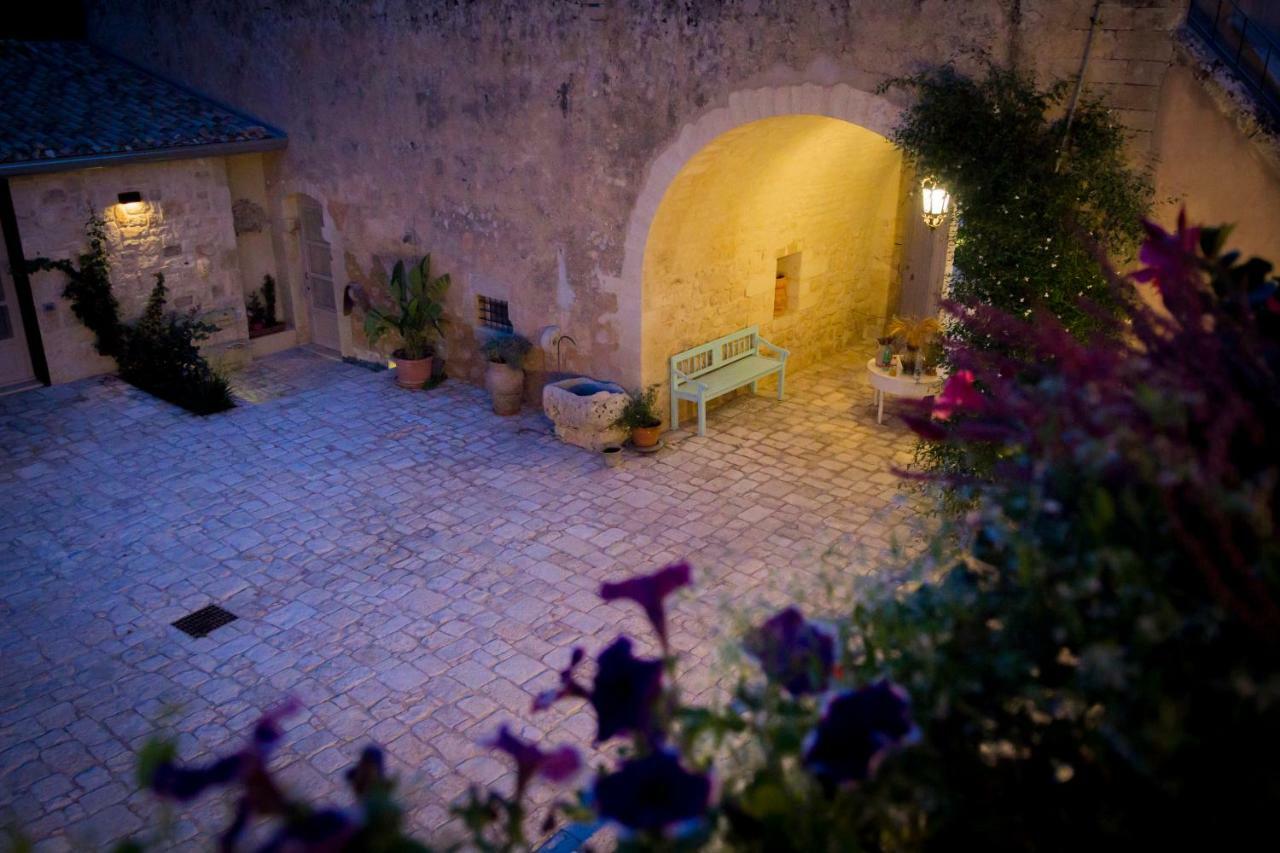 Gasthaus Terre Di Cavalusi Relais Donnafugata Exterior foto