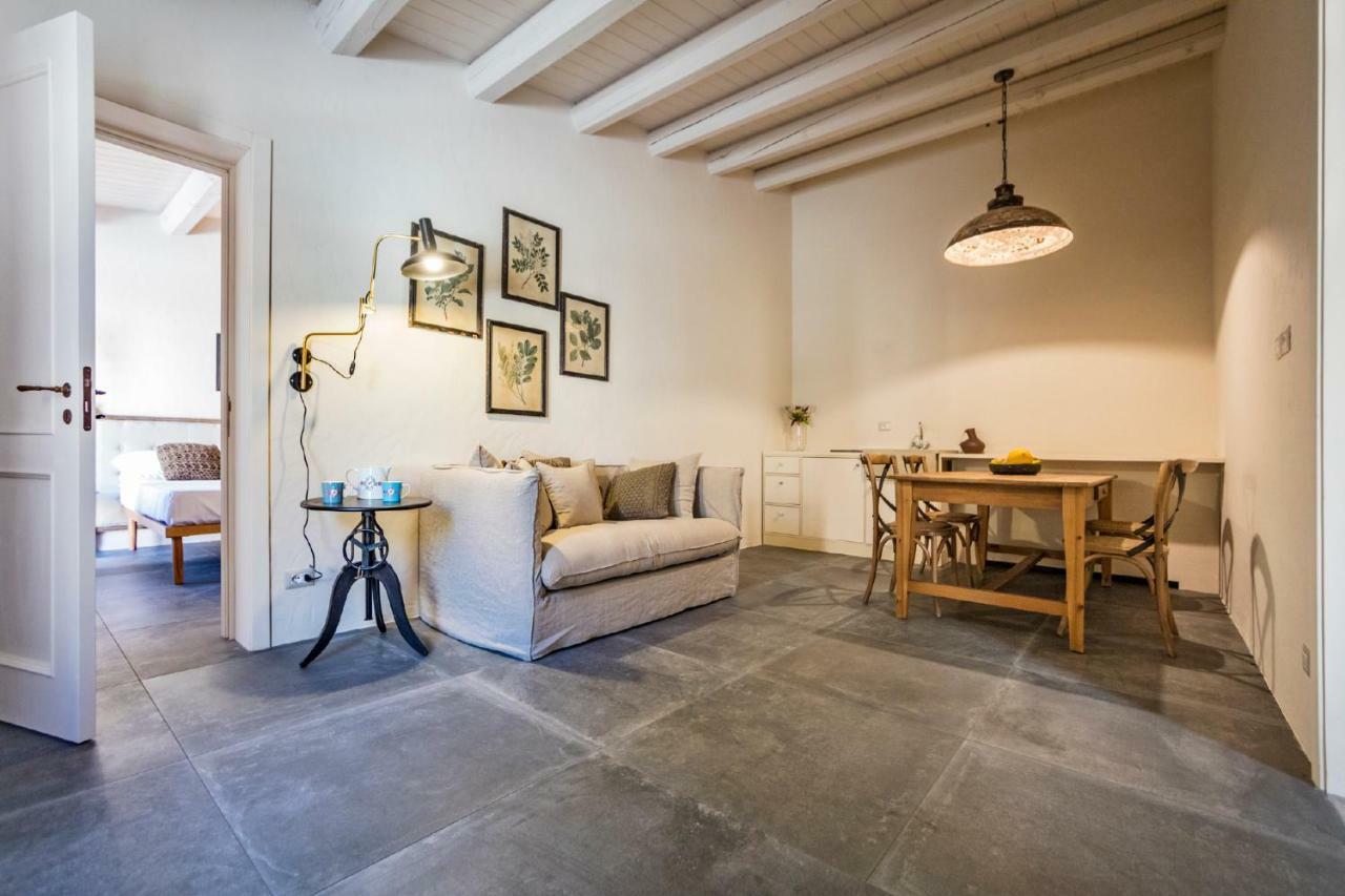 Gasthaus Terre Di Cavalusi Relais Donnafugata Exterior foto