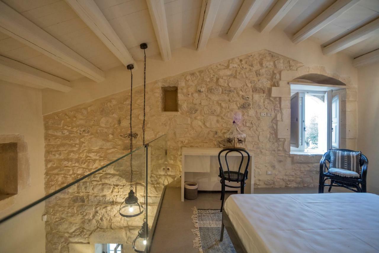 Gasthaus Terre Di Cavalusi Relais Donnafugata Exterior foto