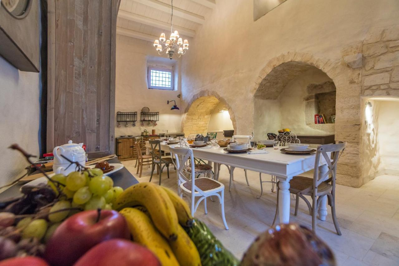 Gasthaus Terre Di Cavalusi Relais Donnafugata Exterior foto